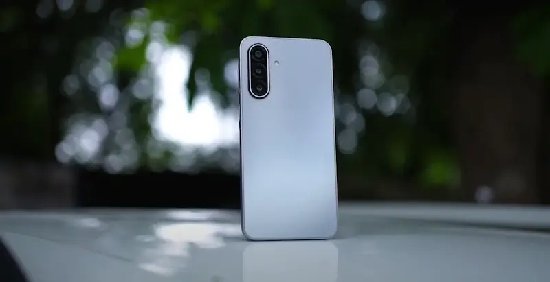 Galaxy A17 5G i A36 wchodzą w fazę wewnętrznych testów One UI 8.5 galaxy a17 5g cameras