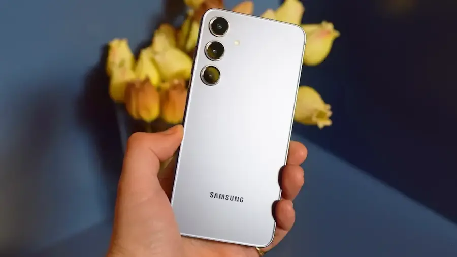 Galaxy S24 FE wkracza w ostatnią fazę One UI 8.5 ze stabilnym oprogramowaniem galaxy s24 fe cameras